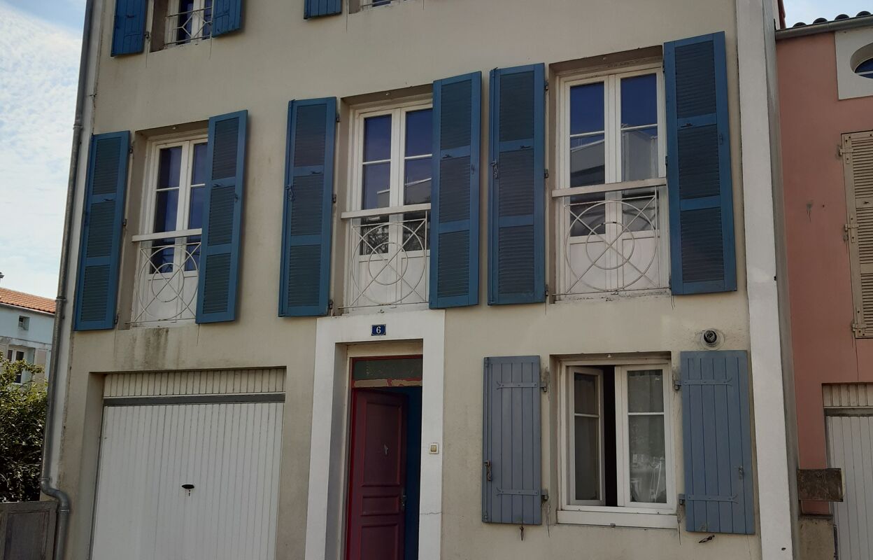 maison 6 pièces 111 m2 à vendre à Rochefort (17300)