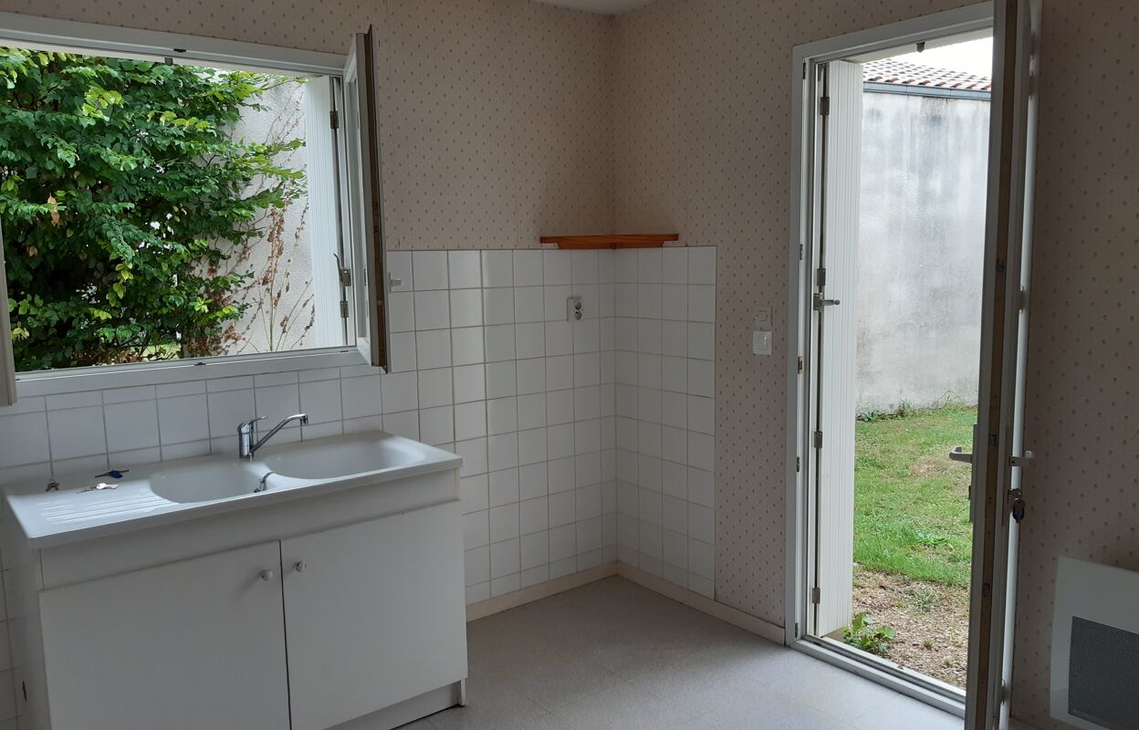 maison 3 pièces 61 m2 à vendre à La Crèche (79260)