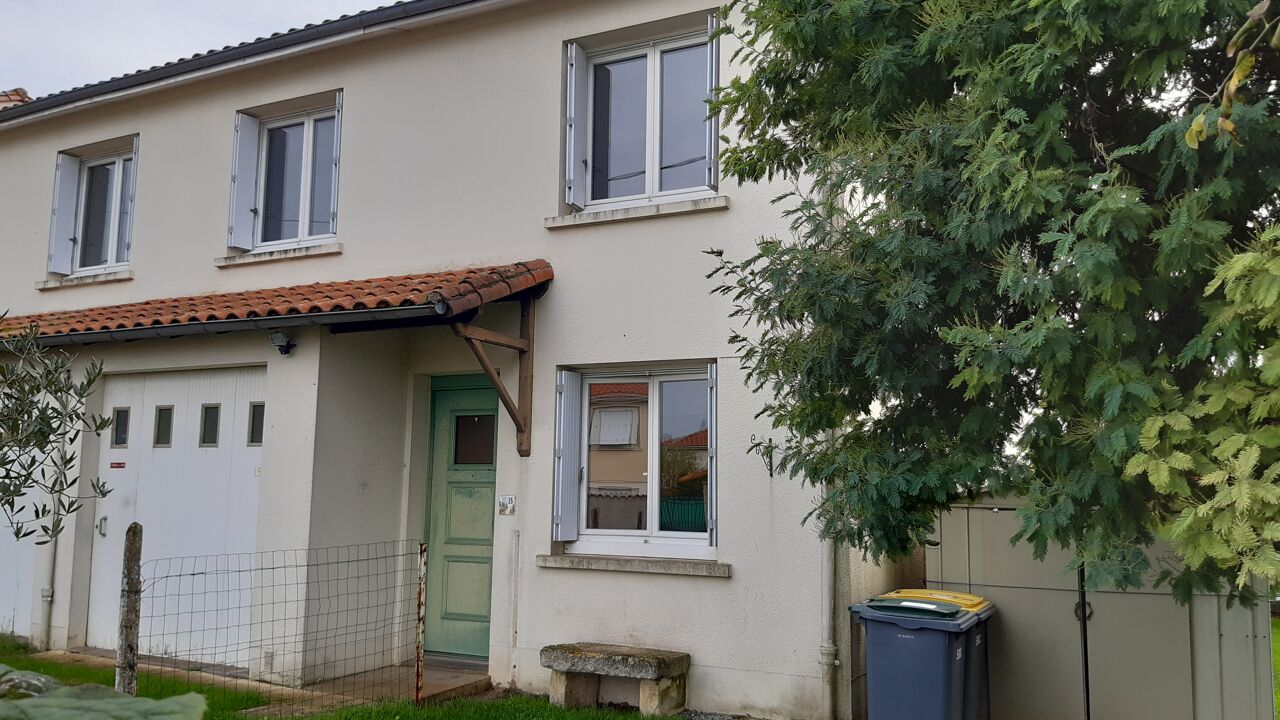 maison 5 pièces 90 m2 à vendre à La Crèche (79260)