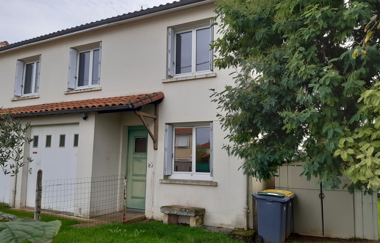 maison 5 pièces 90 m2 à vendre à La Crèche (79260)