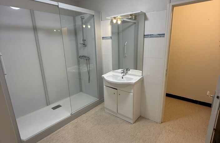 Vente appartement 4 pièces 82 m² Poitiers (86000) — photo 3