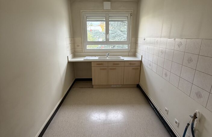 Vente appartement 4 pièces 82 m² Poitiers (86000) — photo 4