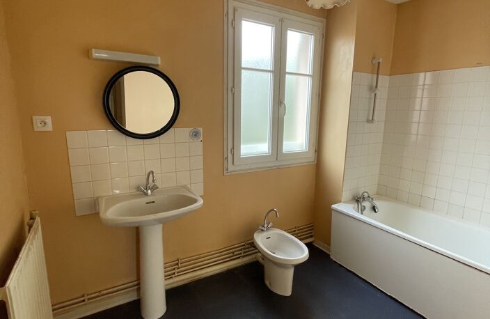 Vente maison 4 pièces 84 m² Rochefort (17300) — photo 5