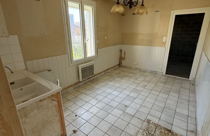 Vente maison 4 pièces 84 m² Luché-sur-Brioux (79170) — photo 2