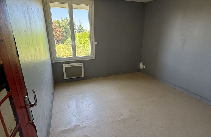 Vente maison 4 pièces 84 m² Luché-sur-Brioux (79170) — photo 5