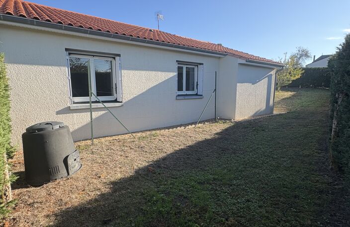 Vente maison 3 pièces 64 m² La Chapelle-Saint-Laurent (79430) — photo 3