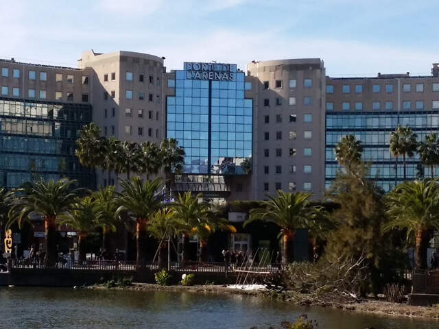 ARENAS - Locaux commerciaux à louer !! — photo du bien