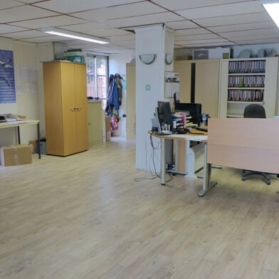 Commerce  297000 €