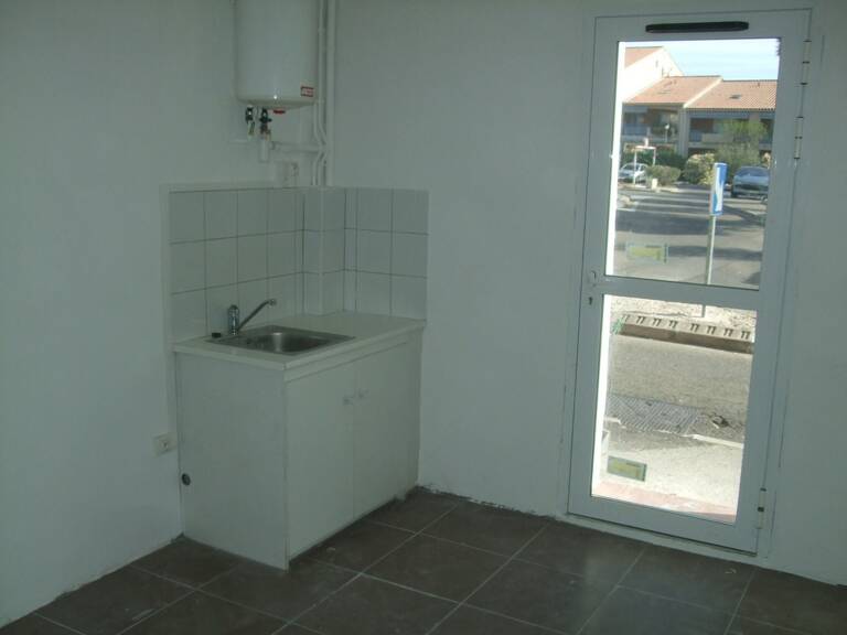Bureau à louer + WC — photo 1