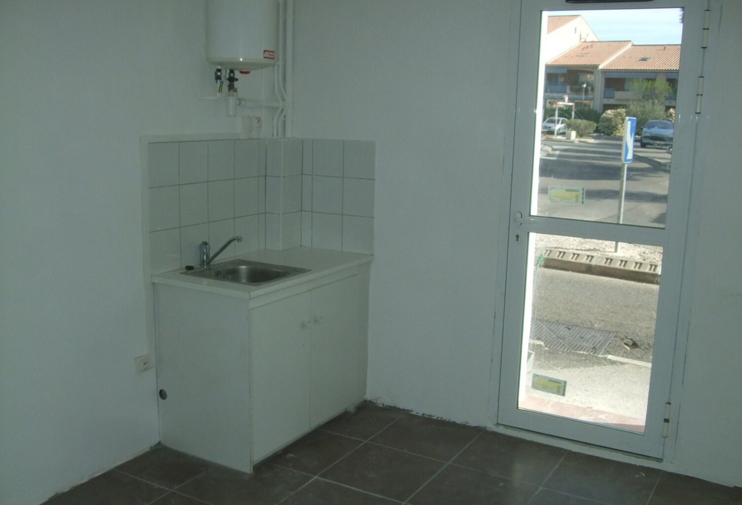 Bureau à louer + WC — photo 1