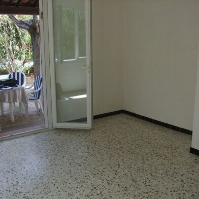 Bureau 2 pièces 650 €