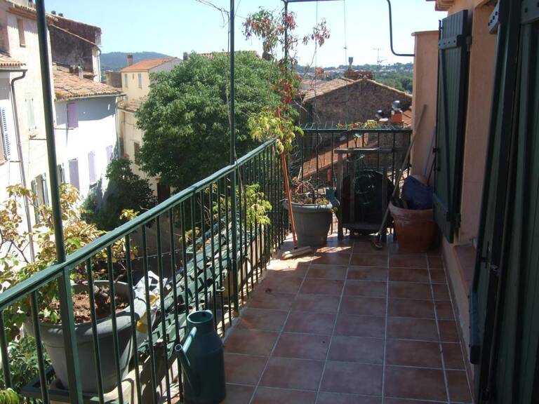 Maison de ville avec terrasse et studio indépendant — photo 1