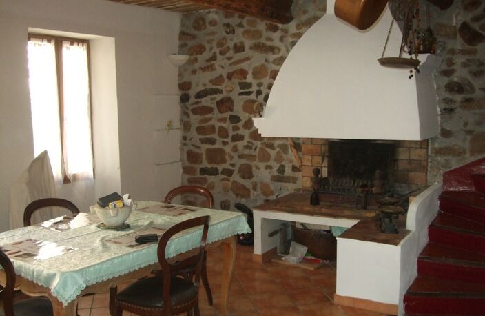 Maison de ville avec terrasse et studio indépendant — photo 2