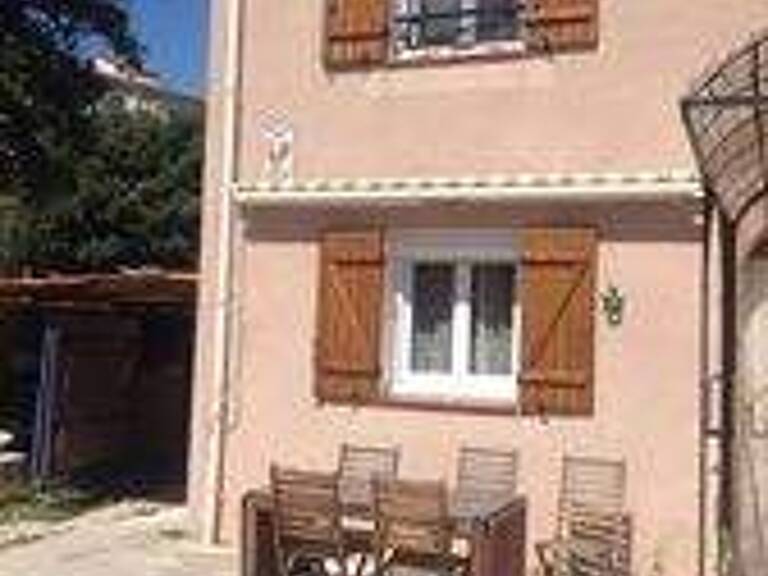 Villa T4, mitoyenne par 2 murs. — photo 1
