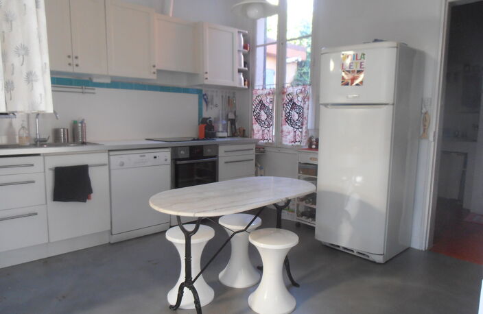 Maison plain pied avec piscine — photo 3