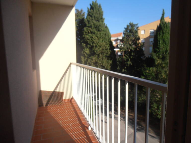 Toulon Pont de Suve: Type 3 avec Terrasse et Garage — photo 1
