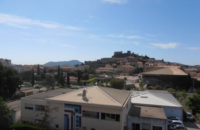T2 + garage, centre ville La GARDE — photo 4