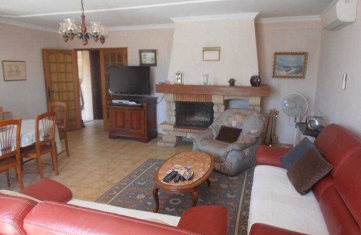 Maison T8 (Poss 2 apparts) + piscine la FARLEDE — photo 3