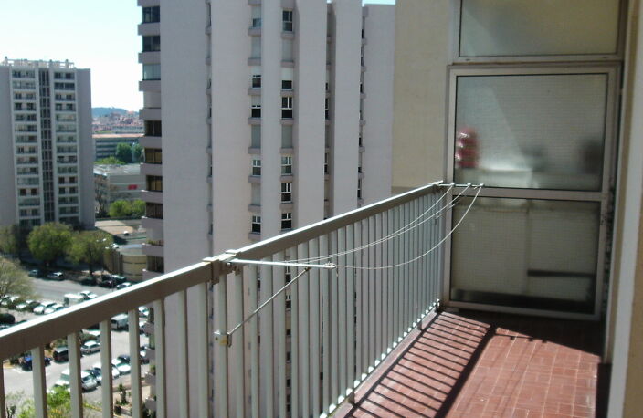 Location T3 Toulon La Rode — photo 2