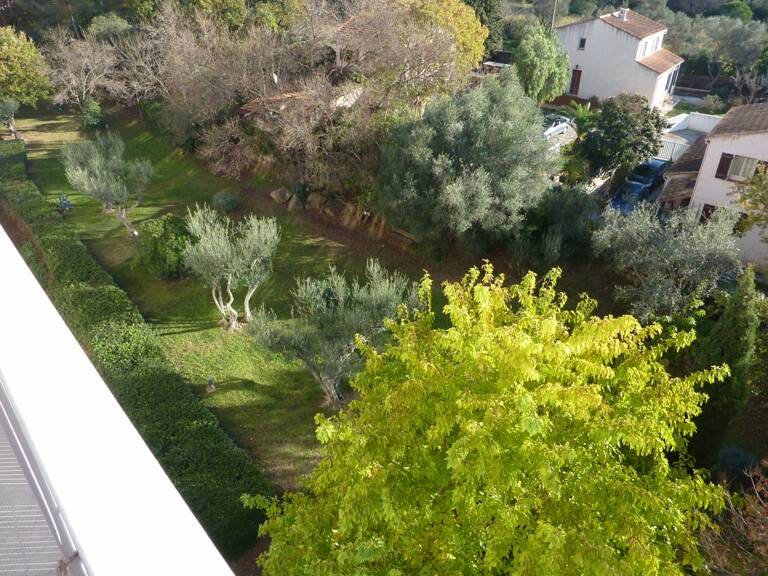 APPARTEMENT T3 cadre verdure TOULON PONT DE SUVE — photo 1