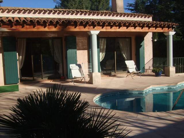 MAISON + PISCINE  T6 LA GARDE — photo du bien