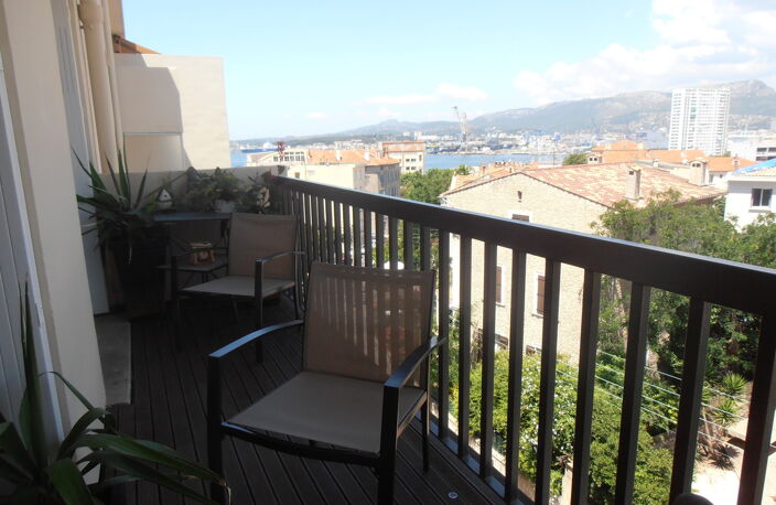 Toulon Le Mourillon: A 5mn du marché et des plages, superbe T4 v — photo 3