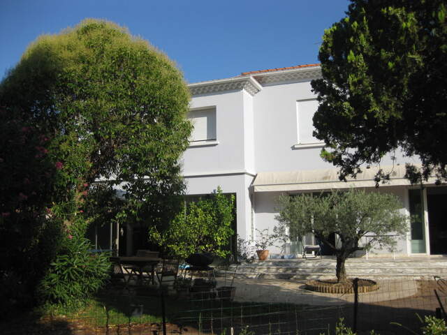 Maison de maitre avec piscine La GARDE Centre — photo du bien