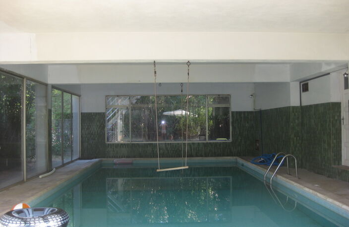 Maison de maitre avec piscine La GARDE Centre — photo 3