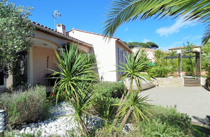 Vente maison   Fréjus (83600) — photo 2