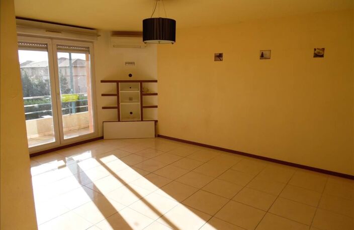 A VENDRE - Appartement — photo 2