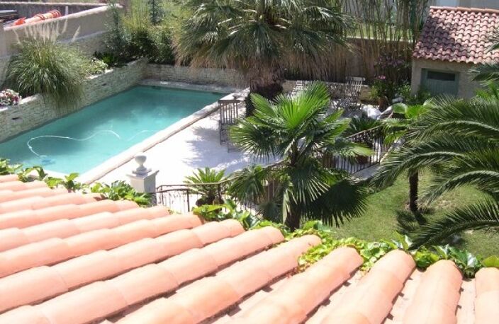 Vente maison 5 pièces 300 m² Cassis (13260) — photo 2