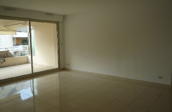 Vente appartement 4 pièces 97 m² Bandol (83150) — photo 2