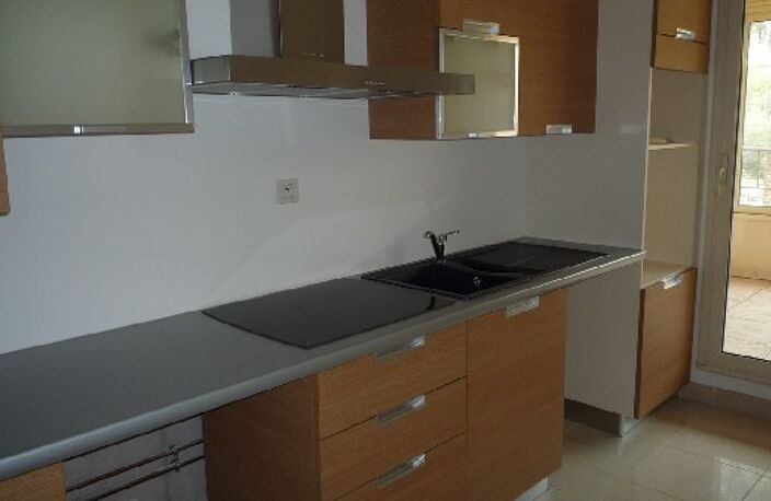 Vente appartement 4 pièces 97 m² Bandol (83150) — photo 3