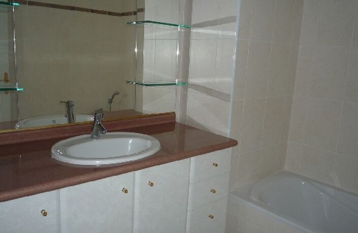 Vente appartement 4 pièces 97 m² Bandol (83150) — photo 4