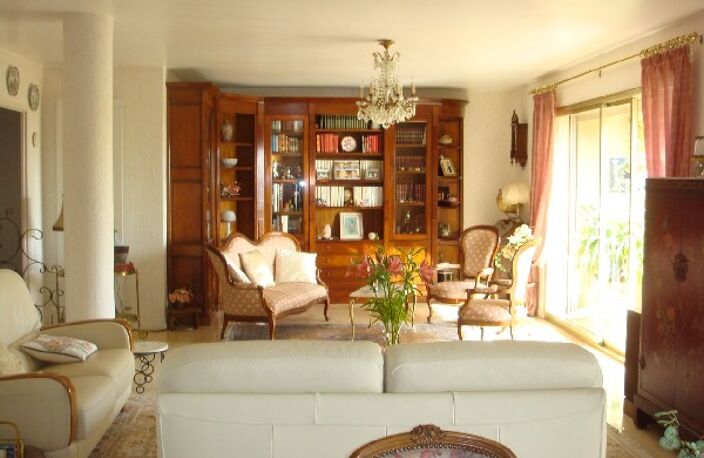 Vente appartement 5 pièces 125 m² Bandol (83150) — photo 2