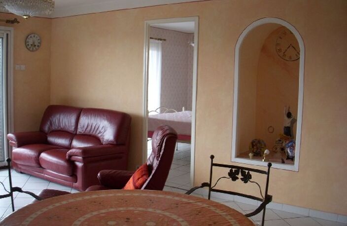 Vente appartement 3 pièces 82 m² Sanary-sur-Mer (83110) — photo 2