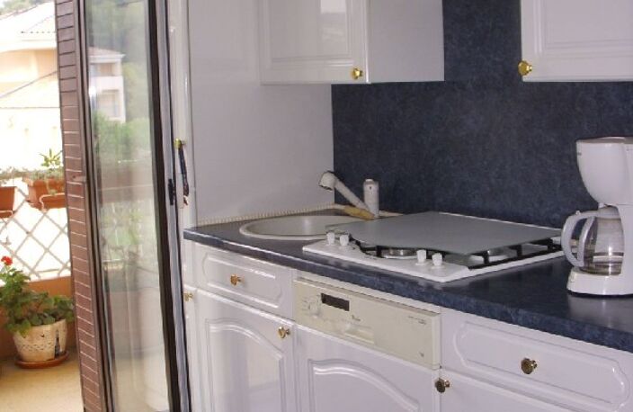 Vente appartement 3 pièces 82 m² Sanary-sur-Mer (83110) — photo 3