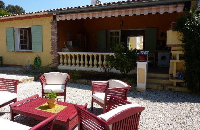 Vente maison 5 pièces 130 m² Bandol (83150) — photo 2