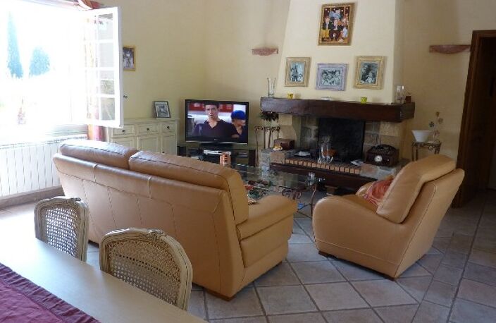 Vente maison 5 pièces 130 m² Bandol (83150) — photo 4