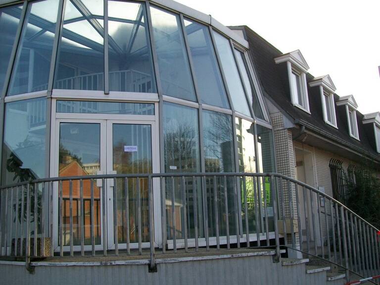 Local commercial — photo 1