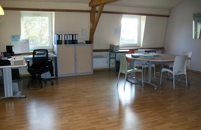 Local commercial — photo 2