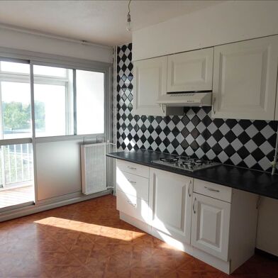 Appartement 4 pièces 108000 €