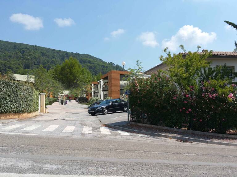 
        Appartement

        

        42 m²
       — photo 1