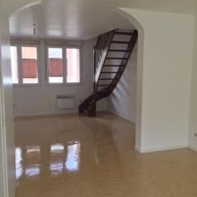 Appartement 3 pièces 470 €