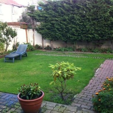 Appartement 6 pièces 180000 €