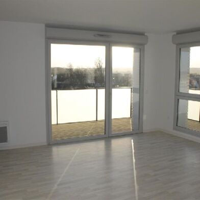 Appartement 3 pièces 740 €