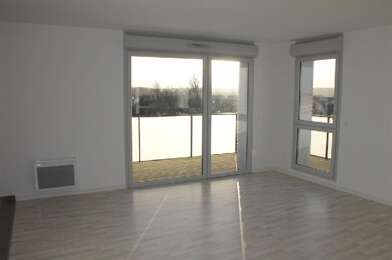 Appartement 3 pièces 740 €