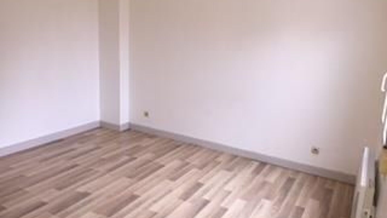 appartement 4 pièces 79 m2 à louer à Calais (62100)