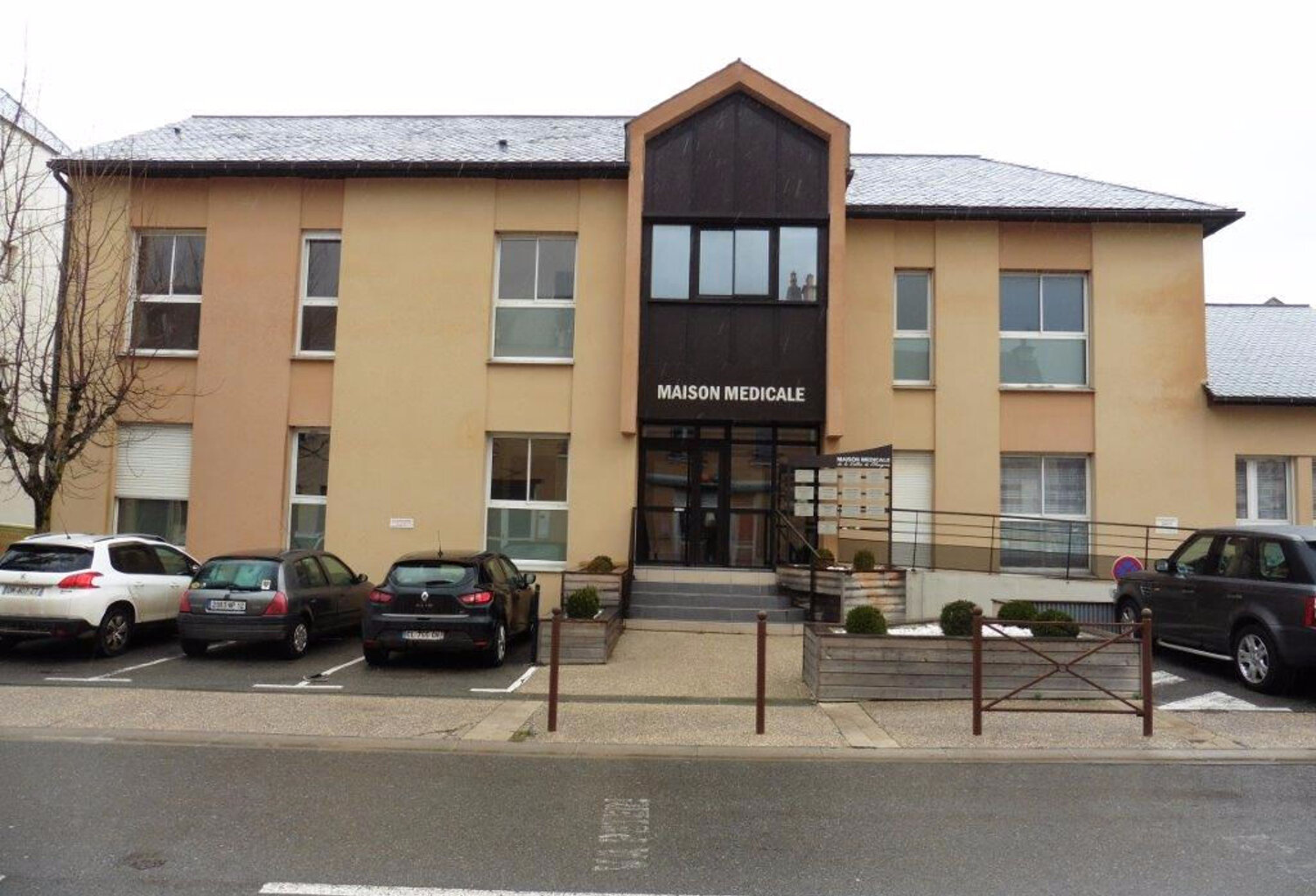 LAISSAC : Local situé dans la Maison Médicale. — photo 1