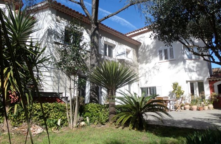 Vente maison   Marseille 11 (13011) — photo 2